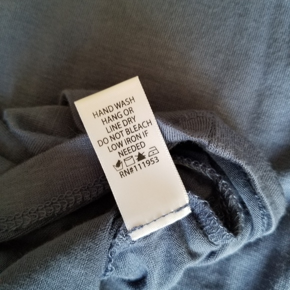 NWOT Cold Shoulder Lace-Up Top - Picture 5 of 5